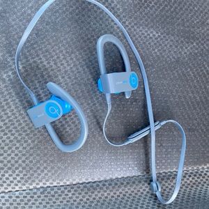 Beats earbuds (never used)